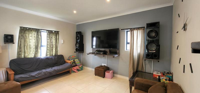 2 Bedroom Property for Sale in Myrtledene Western Cape